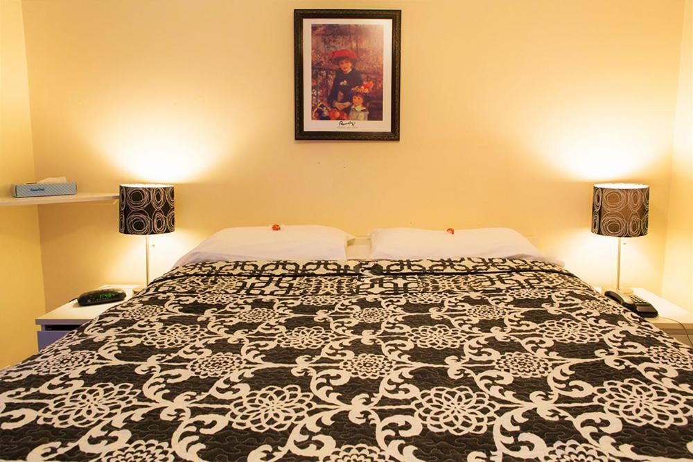 Chalet Beaconsfield Motel Екстериор снимка
